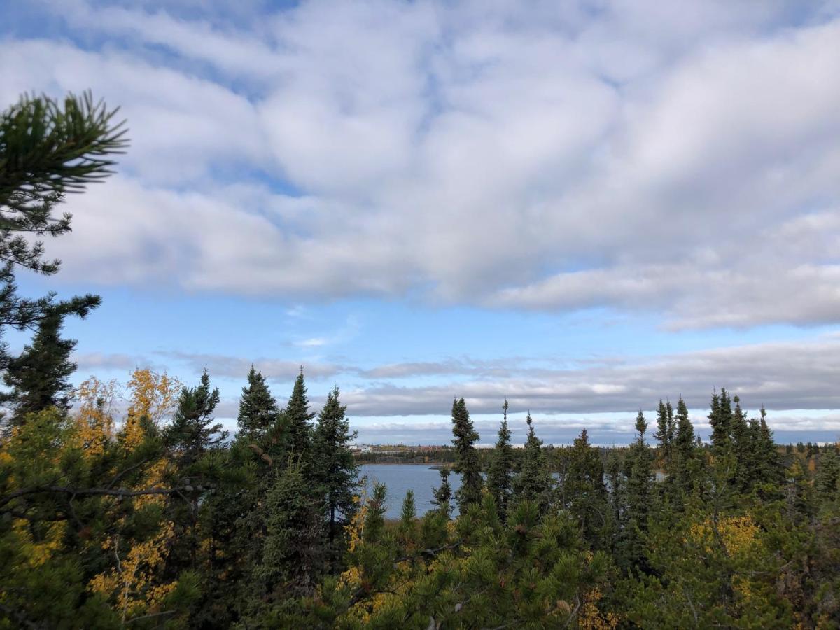 好丘。Hacho House Bed & Breakfast Yellowknife Luaran gambar