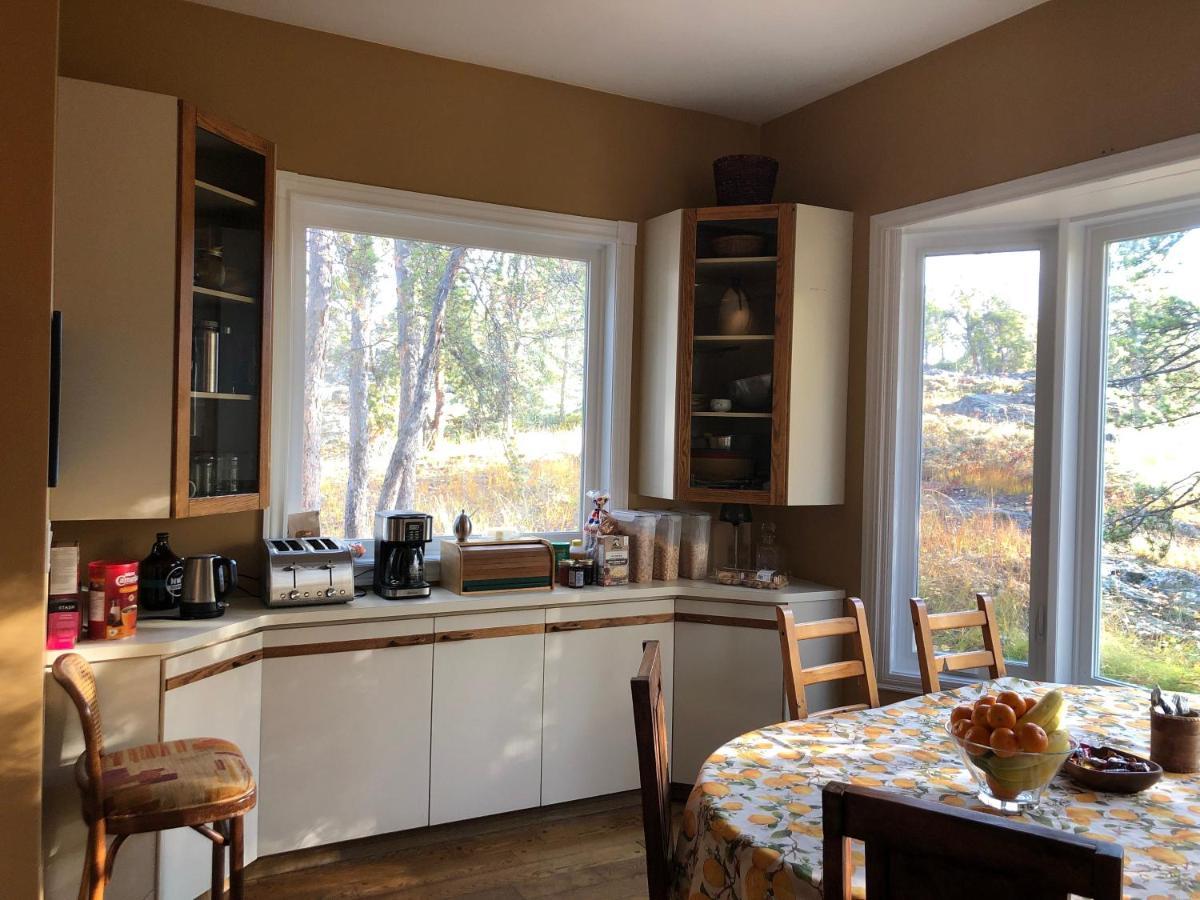 好丘。Hacho House Bed & Breakfast Yellowknife Luaran gambar