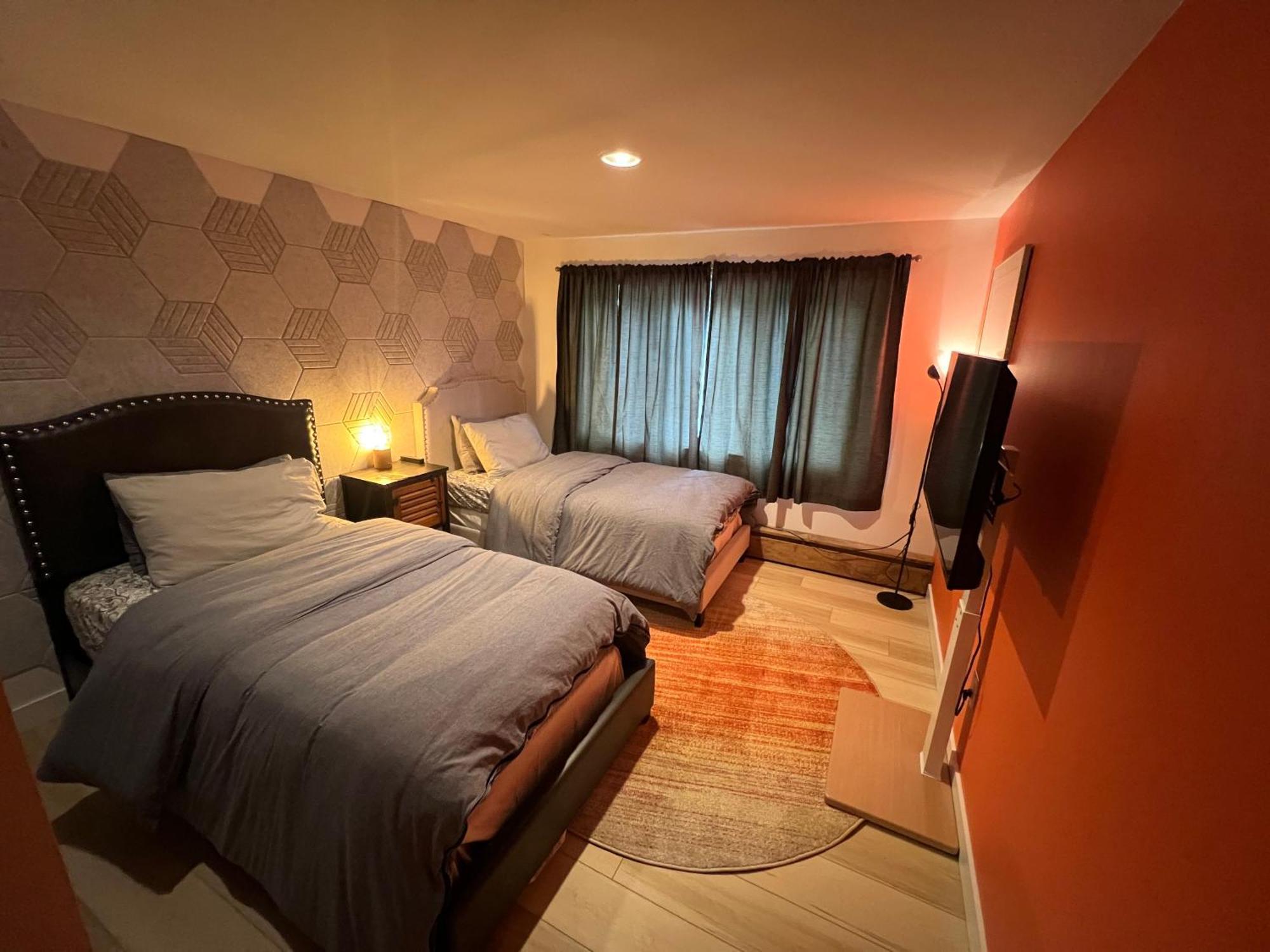 好丘。Hacho House Bed & Breakfast Yellowknife Luaran gambar