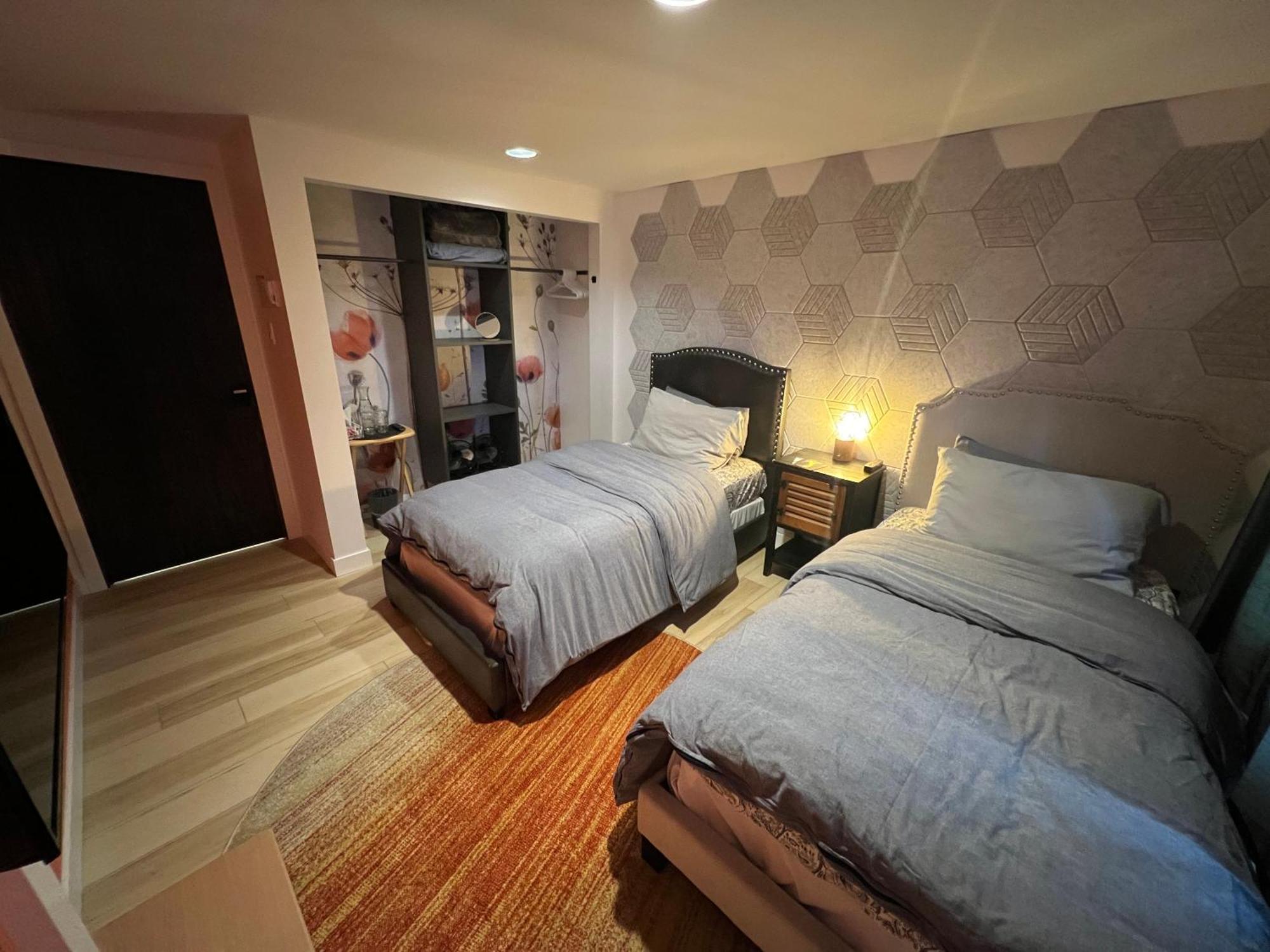 好丘。Hacho House Bed & Breakfast Yellowknife Luaran gambar